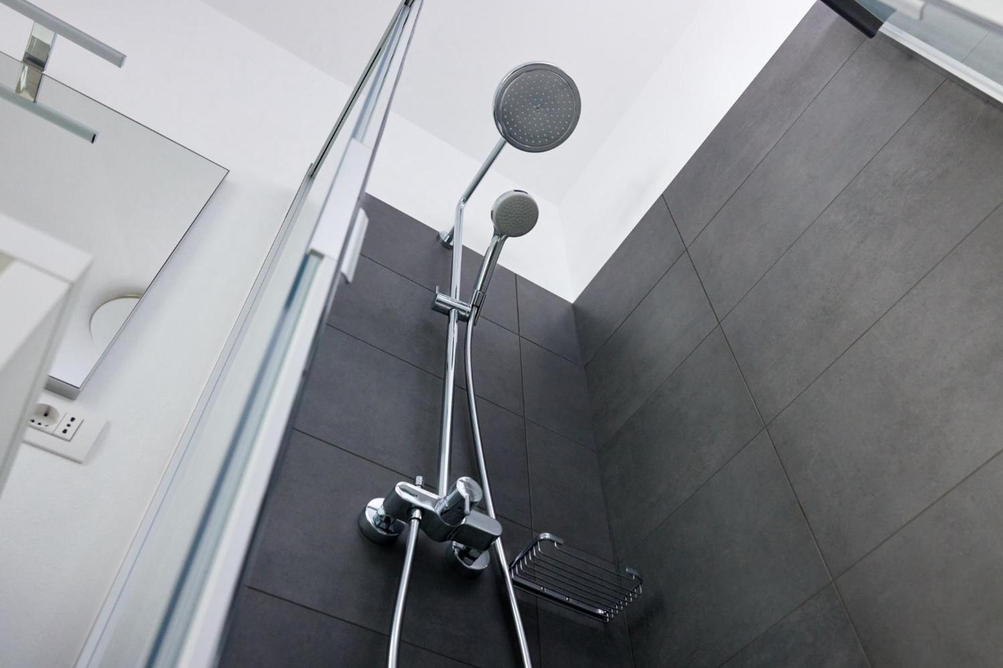 Lake View Luca Apartment 말세진느 외부 사진