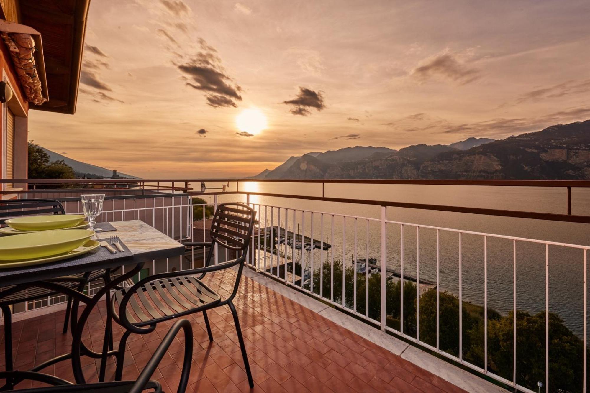 Lake View Luca Apartment 말세진느 외부 사진