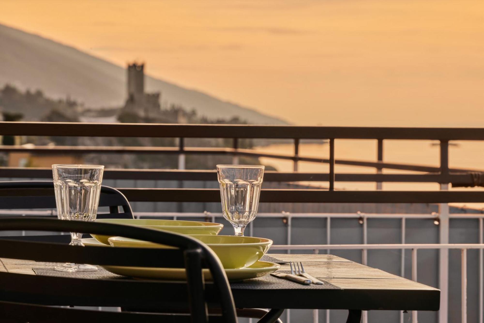Lake View Luca Apartment 말세진느 외부 사진