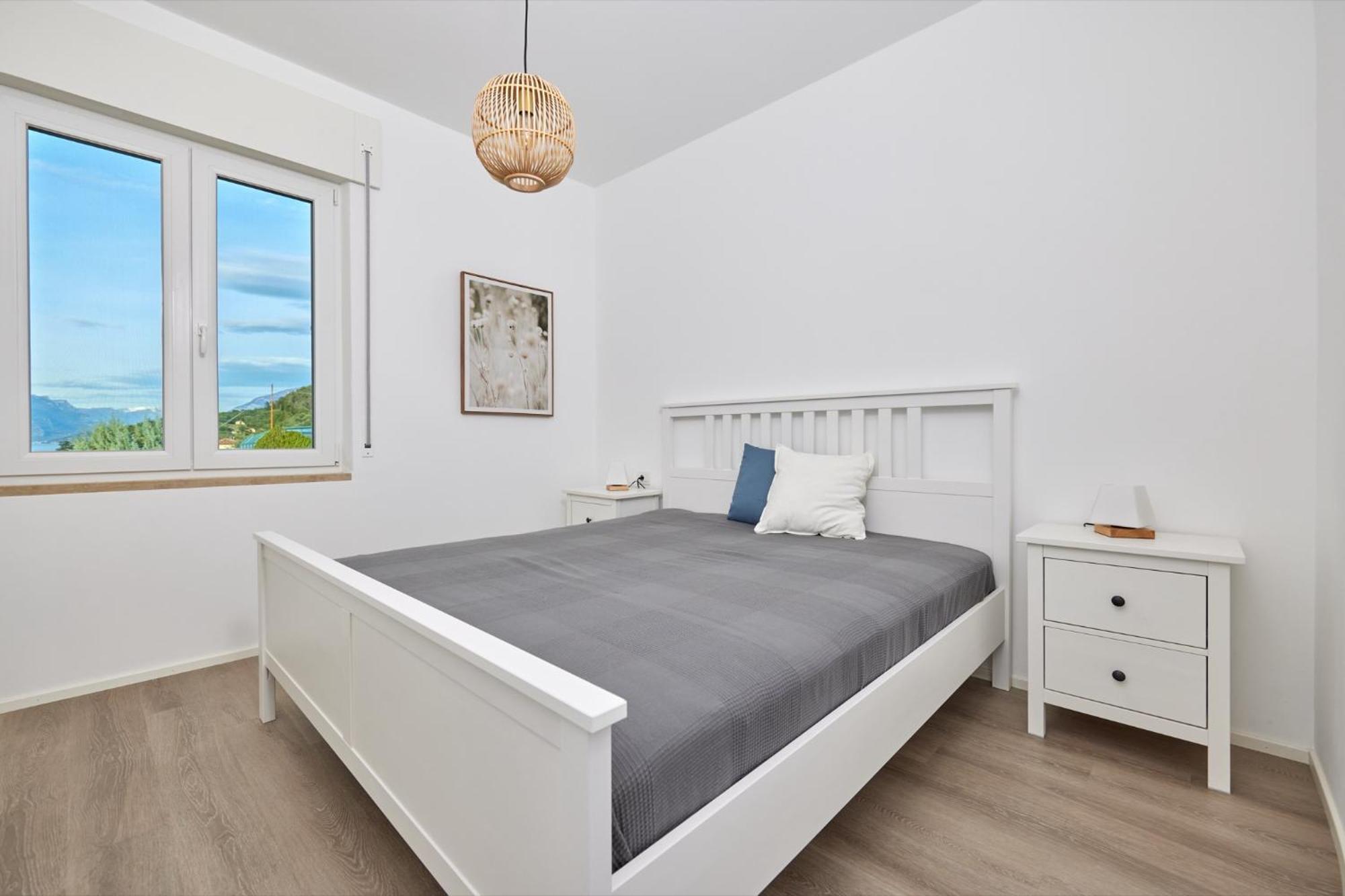 Lake View Luca Apartment 말세진느 외부 사진